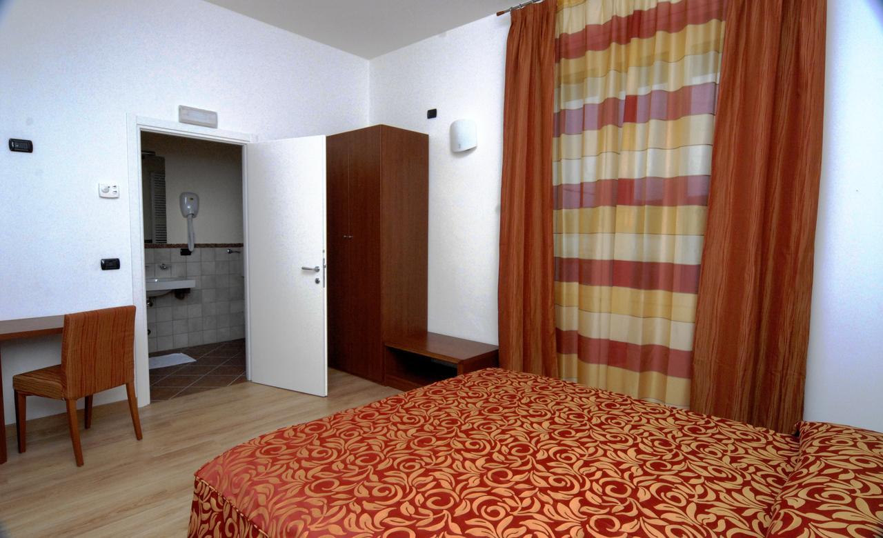 Hotel Eolo Sermide Buitenkant foto