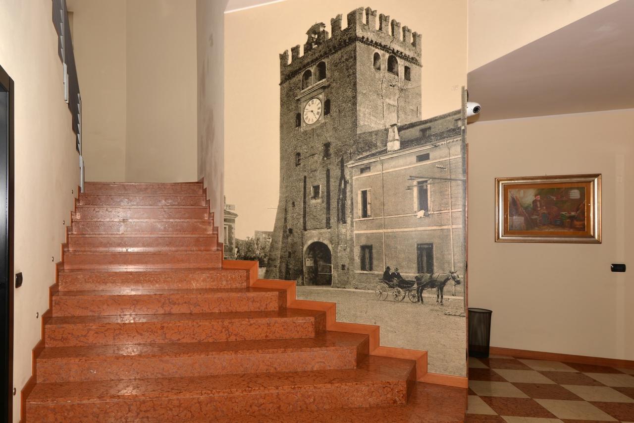 Hotel Eolo Sermide Buitenkant foto